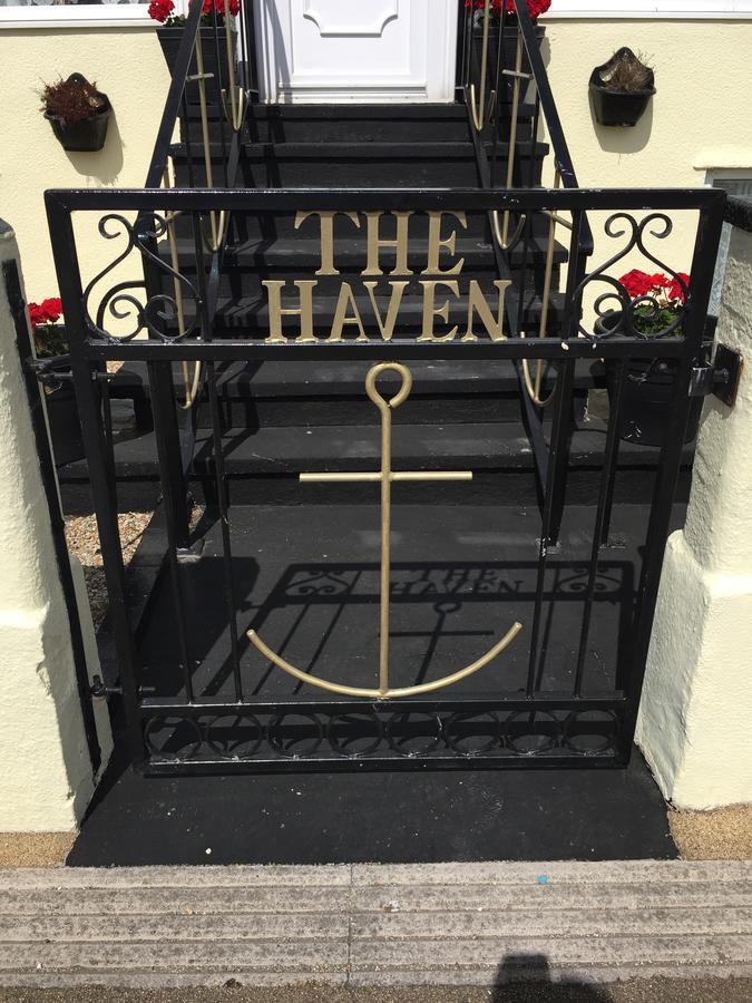 The Haven Hotel Holyhead Exterior photo